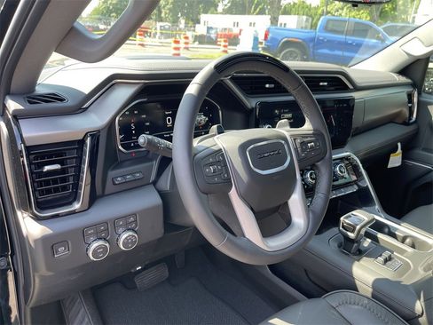 New 2025 GMC Sierra 1500 Denali image 10