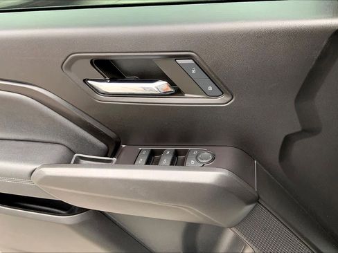 Used 2024 Chevrolet Colorado LT image 32