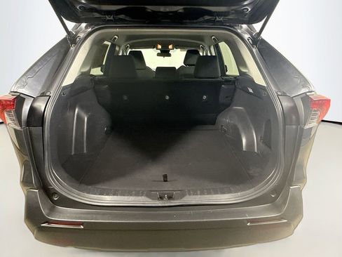 Certified 2020 Toyota RAV4 XLE AWD/4WD image 27