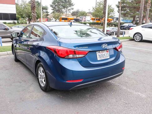 Used 2015 Hyundai Elantra SE image 4
