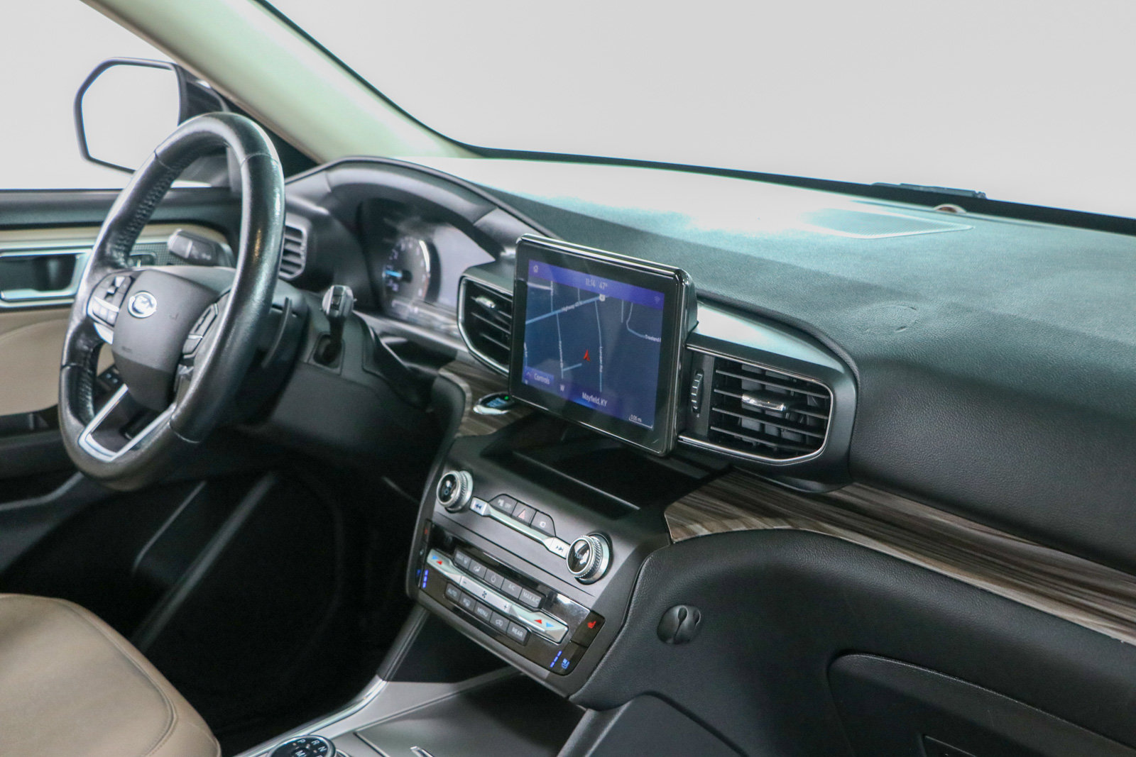 Used 2020 Ford Explorer Limited RWD image 26