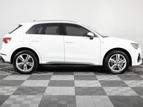 Used 2021 Audi Q3 2.0T Premium Plus w/ Premium Plus Package image 9