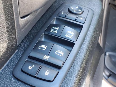 Used 2019 RAM 1500 Express w/ Express Value Package image 10