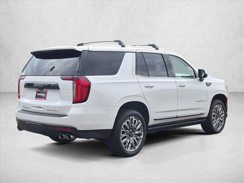 Used 2024 GMC Yukon Denali Ultimate AWD/4WD image 5