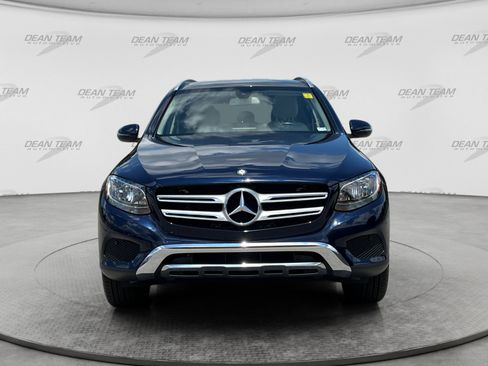 Used 2017 Mercedes-Benz GLC 300 4MATIC image 2