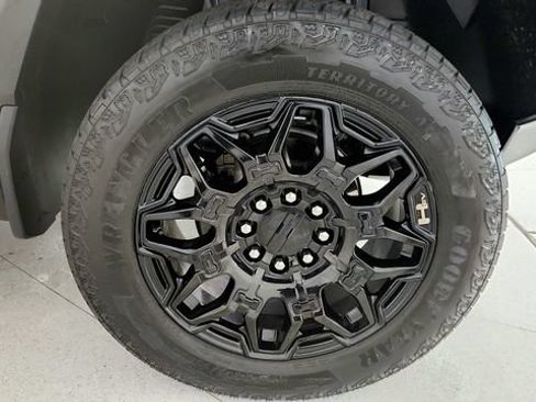 Used 2025 GMC Hummer EV 2X AWD/4WD image 85