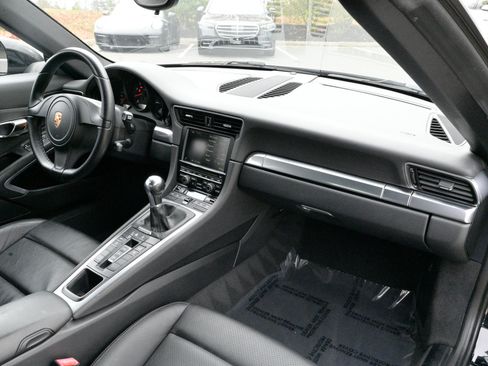 Used 2015 Porsche 911 Carrera image 38