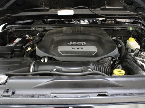 Used 2015 Jeep Wrangler Unlimited Sport w/ Quick Order Package 24S image 34