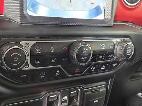 Used 2020 Jeep Gladiator Rubicon AWD/4WD image 20