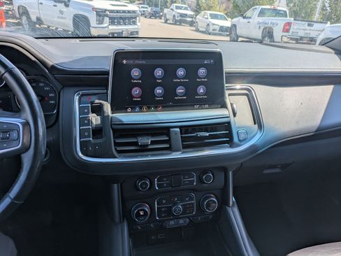 Used 2021 Chevrolet Tahoe Z71 w/ Luxury Package AWD/4WD image 26