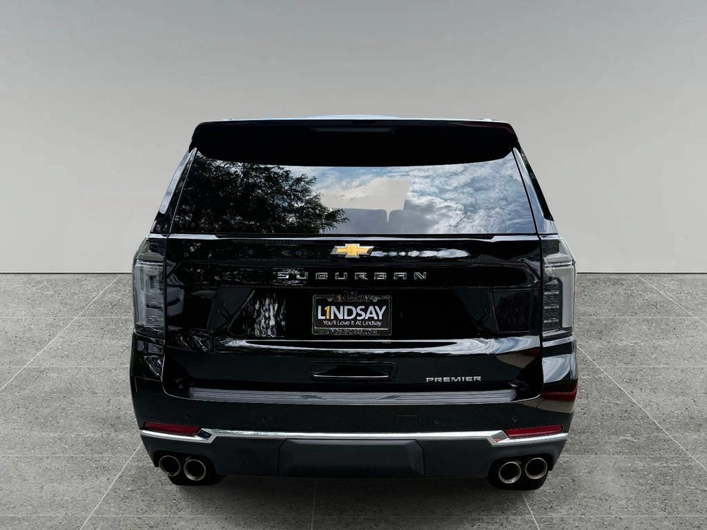 Used 2026 Chevrolet Suburban Premier AWD/4WD image 11