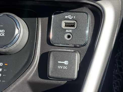 Used 2020 Jeep Compass Latitude w/ Cold Weather Group image 21