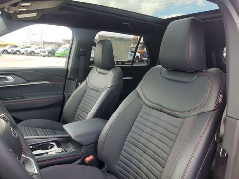 New 2026 Ford Explorer ST-Line w/ ST-Line Street Pack image 14