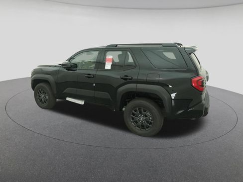 New 2026 Toyota 4Runner SR5 AWD/4WD image 4
