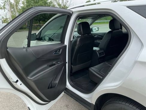 Used 2021 Chevrolet Equinox Premier AWD/4WD image 16