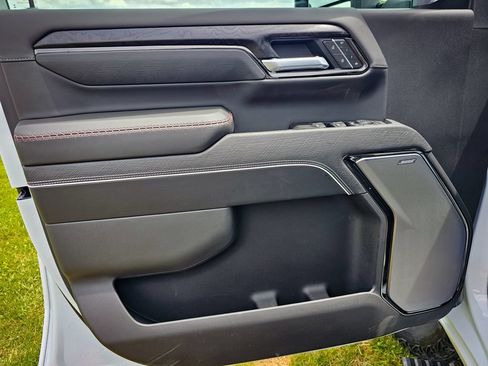 New 2026 GMC Sierra 2500 AT4X w/ AT4X AEV Edition AWD/4WD image 13