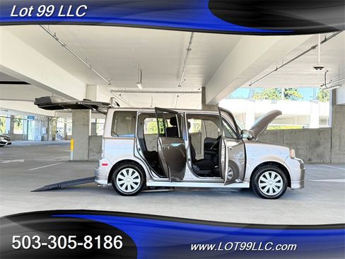 Used 2005 Scion xB FWD image 23