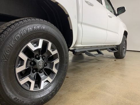 Used 2020 Toyota Tacoma SR image 9