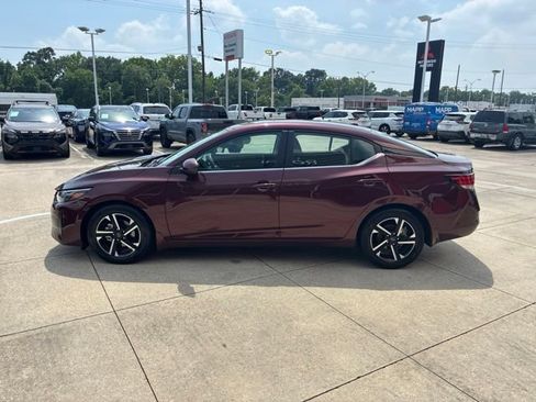 Used 2025 Nissan Sentra SV FWD image 4