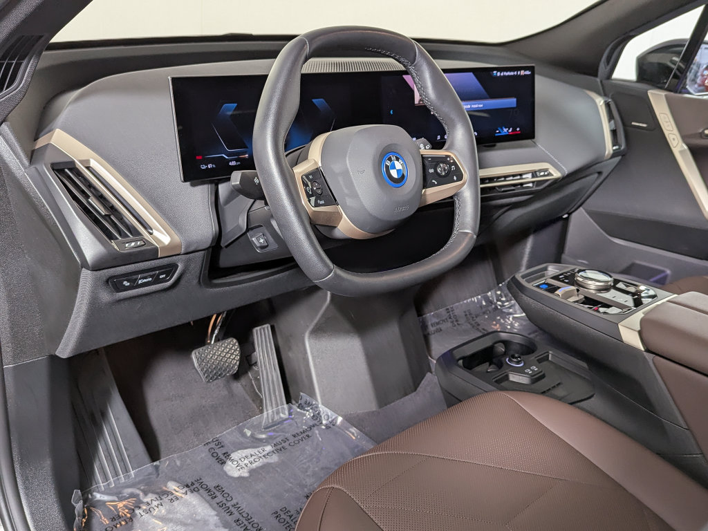 Certified 2025 BMW iX xDrive50 w/ Sport Package AWD/4WD image 16