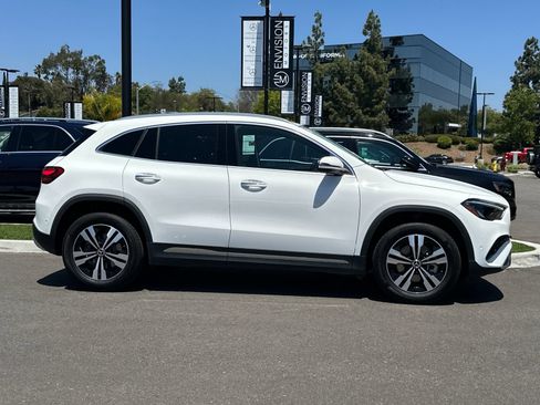 Certified 2025 Mercedes-Benz GLA 250 image 2