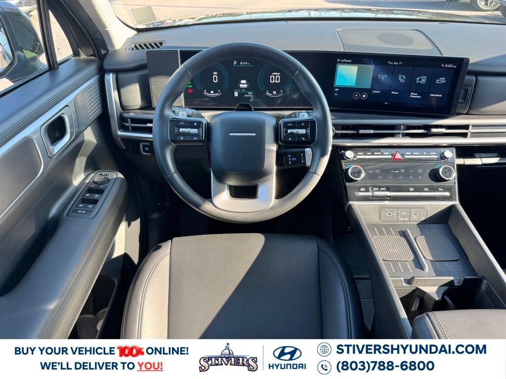 Used 2024 Hyundai Santa Fe SEL FWD image 2