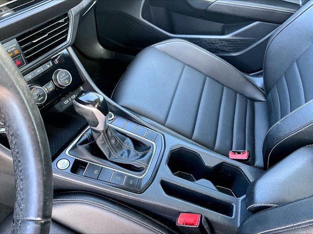 Used 2023 Volkswagen Jetta SE FWD image 14