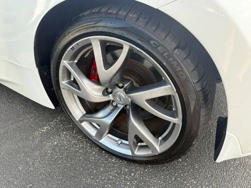 Used 2014 Nissan 370Z Touring w/ Sport Package RWD image 33