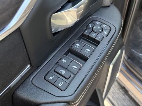 New 2026 RAM 2500 Laramie w/ Night Edition AWD/4WD image 13