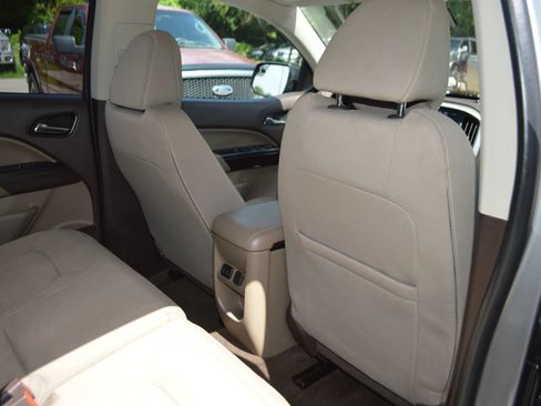 Used 2018 GMC Canyon SLE RWD image 26