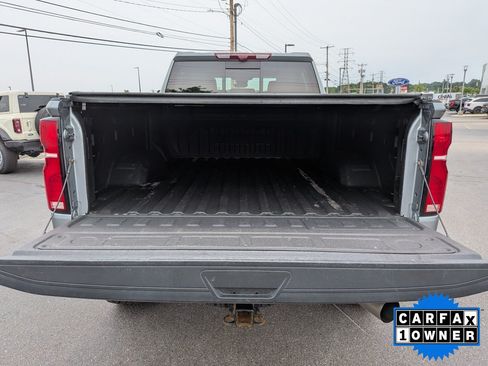 Used 2024 Chevrolet Silverado 2500 ZR2 w/ Technology Package AWD/4WD image 15