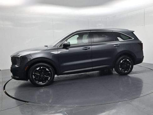 Certified 2024 Kia Sorento S FWD image 4