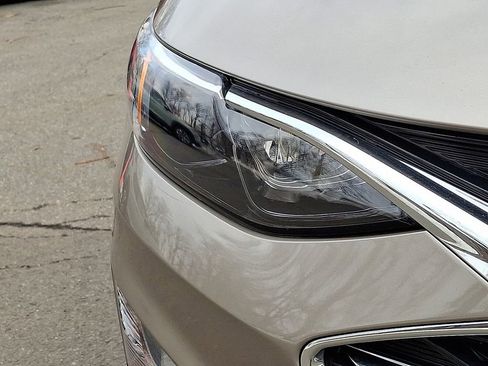 Used 2022 Chevrolet Malibu LT image 34