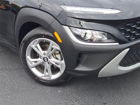 Used 2023 Hyundai Kona SEL w/ Convenience Package image 3