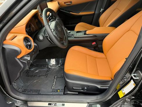 Certified 2025 Lexus IS 300 F Sport image 13