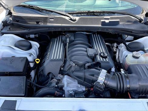Used 2022 Dodge Challenger R/T Scat Pack RWD image 9