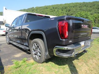 Used 2022 GMC Sierra 1500 SLT w/ SLT Premium Plus Package video 4
