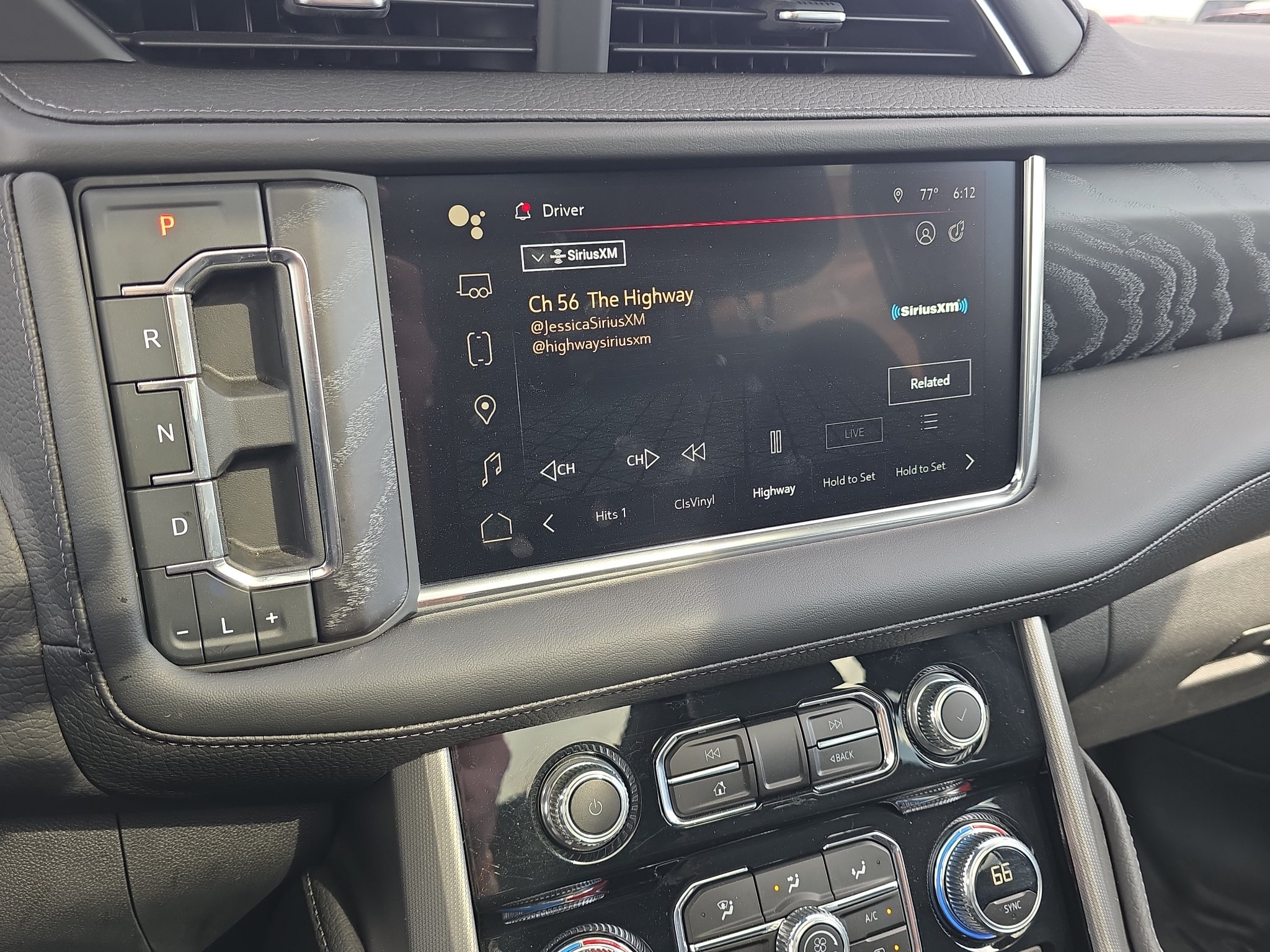 Used 2023 GMC Yukon Denali AWD/4WD image 12