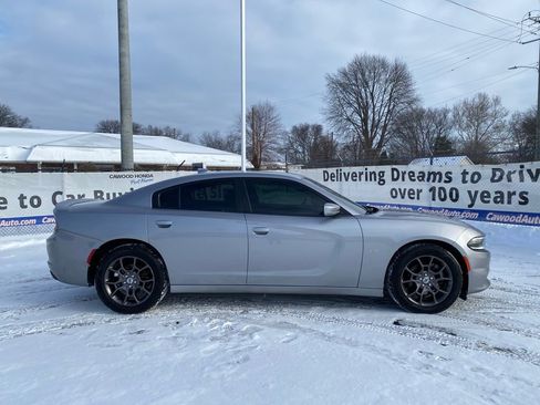 Used 2018 Dodge Charger GT image 2
