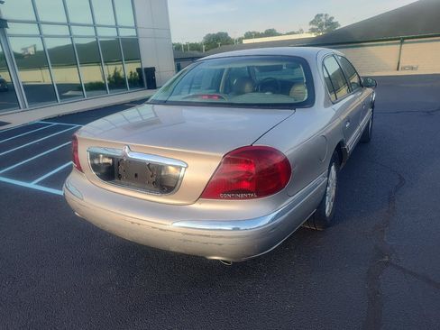 Used 2000 Lincoln Continental FWD image 9