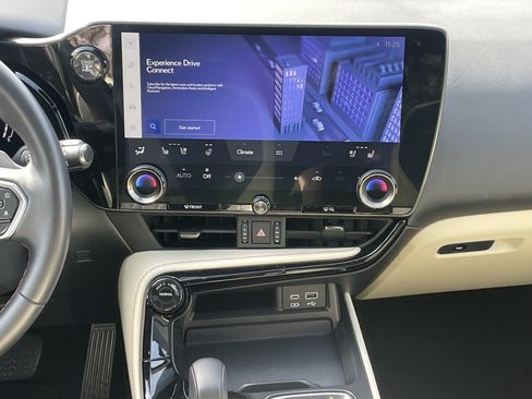 Used 2024 Lexus NX 250 FWD w/ Cold Area Package image 31