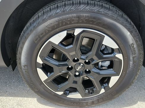 Used 2025 Kia Sorento S w/ Panoramic Sunroof Package FWD image 32