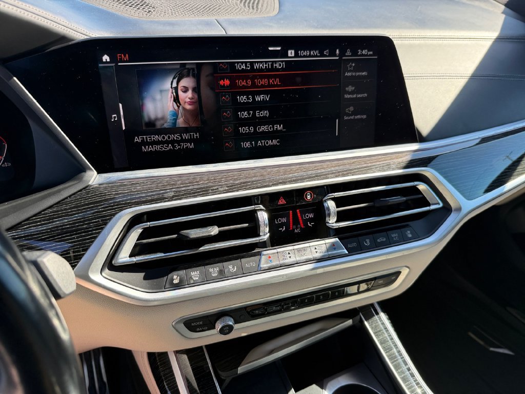 Used 2022 BMW X7 M50i AWD/4WD image 18