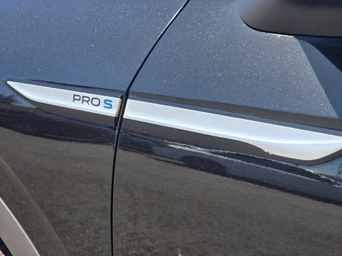 Used 2022 Volkswagen ID.4 Pro S RWD image 14