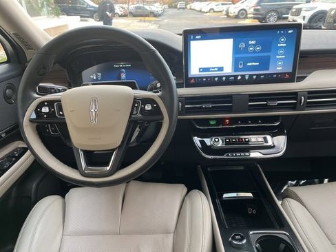 Used 2025 Lincoln Corsair Grand Touring w/ Equipment Group 302A image 16