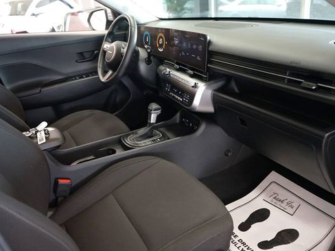 Used 2024 Hyundai Kona SEL image 41