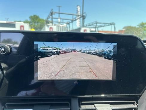 New 2026 Chevrolet Trax LT w/ Driver Confidence Package FWD image 20