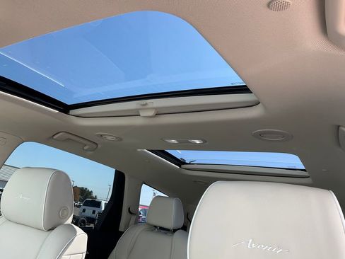 Used 2023 Buick Enclave Avenir w/ Trailering Package, 5000 lbs. AWD/4WD image 17