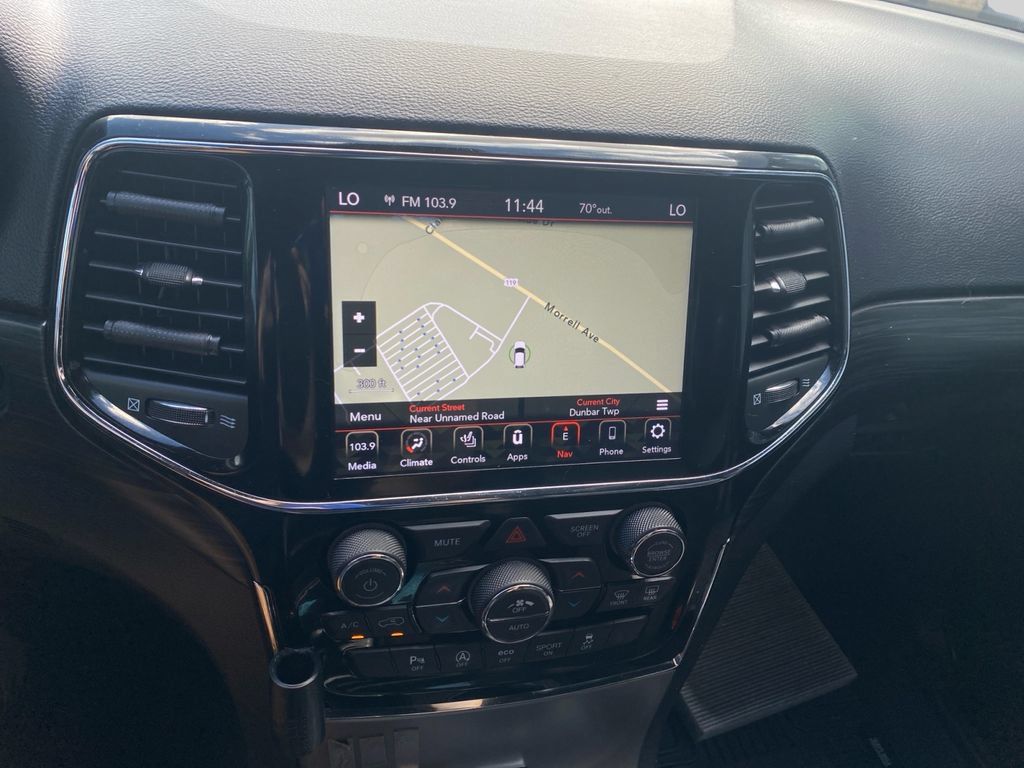 Used 2020 Jeep Grand Cherokee Altitude AWD/4WD image 28