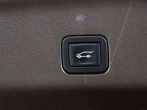 Used 2023 GMC Yukon Denali w/ LPO, Floor Liner Package AWD/4WD image 35